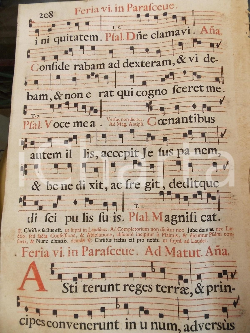 Libro, pubblicazione d epoca 1700 ca ANTIFONARIO ROMANO Pagina con canti rosso e nero PENTECOSTE COENA DOMINI 1