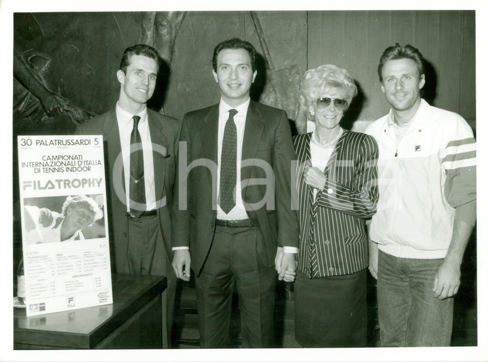 Fotografia d epoca originale 1987 MILANO Lea PERICOLI Giovanni OCLEPPO Bjorn BORG presentazione FILATROPHY 1