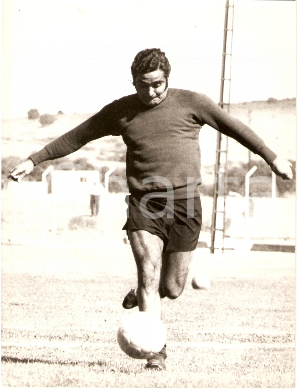 Fotografia d epoca originale 1960 ca URUGUAY Calcio NAZIONALE Luis CUBILLA durante allenamento Fotografia 1