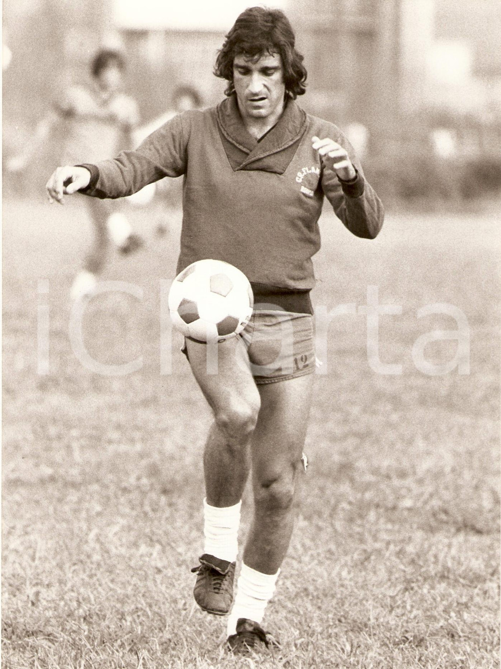 Fotografia d epoca originale 1980 ca BRASILE Calcio FLAMENGO Paulo CÃ©sar CARPEGIANI Palleggia Fotografia 1