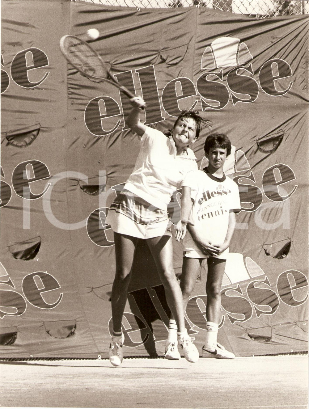 Fotografia d epoca originale 1981 ORANGE BOWL Torneo Juniores Raffaella REGGI dopo vittoria ELLESSE Foto 1