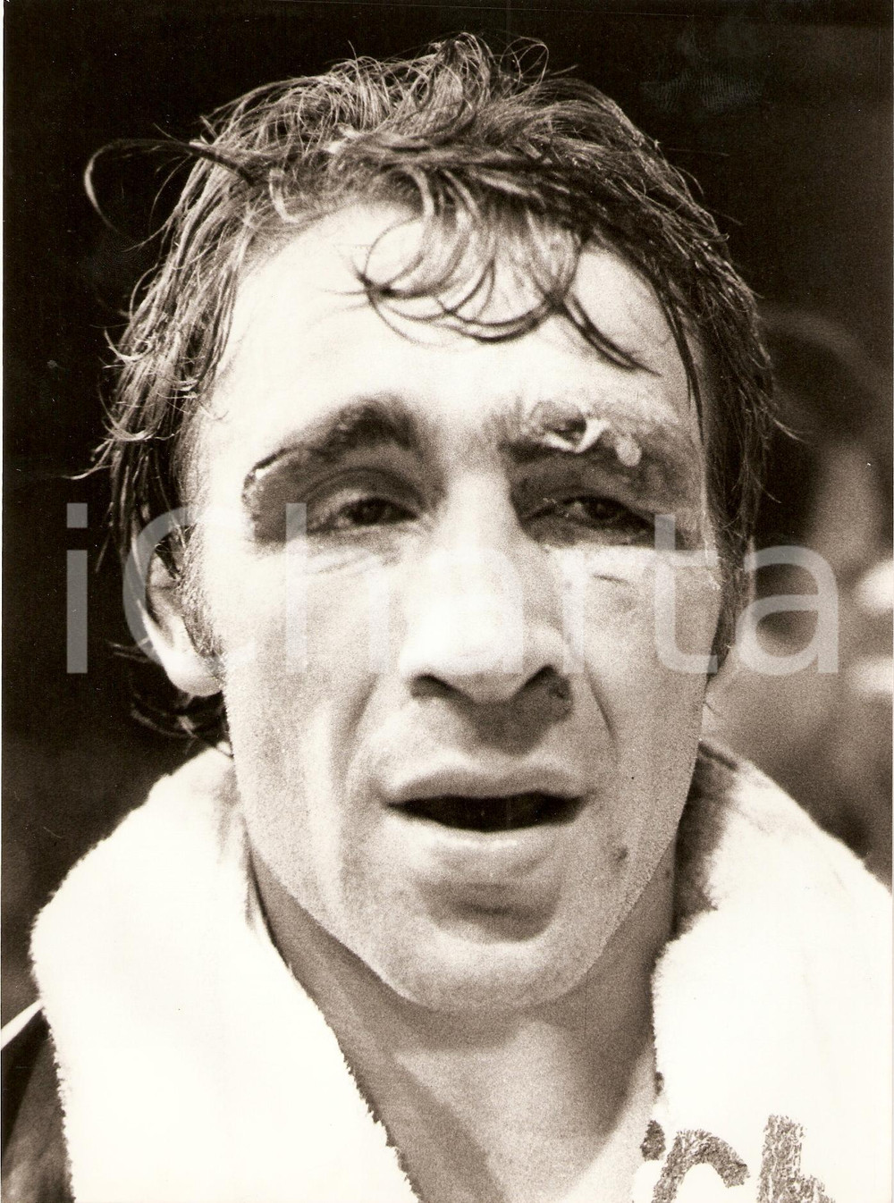 Fotografia d epoca originale 1980 ca BOXE Ritratto pugile Primo BANDINI dopo un incontro Fotografia 1