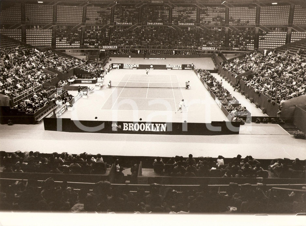 Fotografia d epoca originale 1979 MILANO Tennis BROOKLYN TOURNAMENT Adriano PANATTA vs Yannick NOAH Foto 1