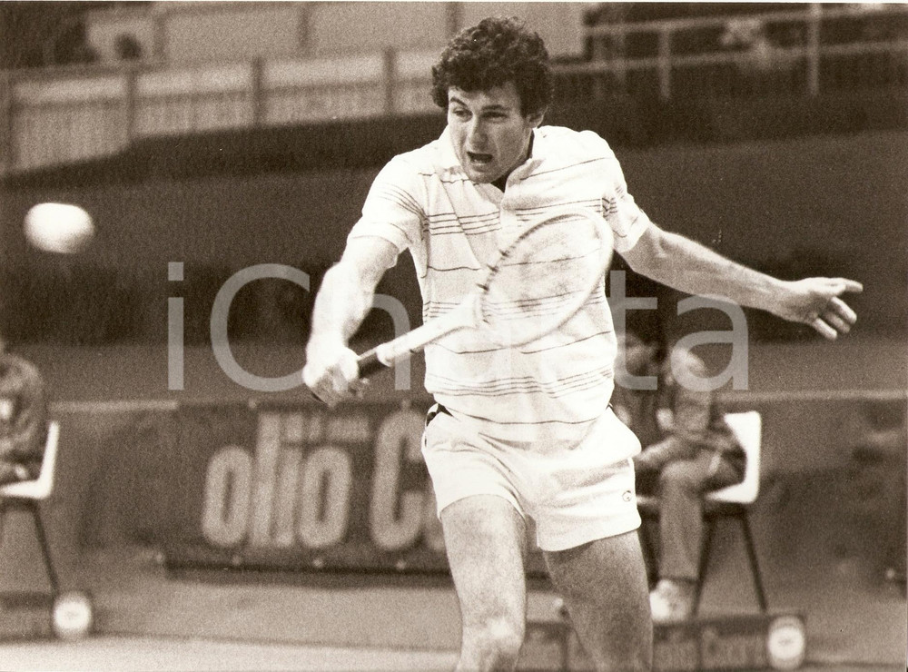 Fotografia d epoca originale 1982 MILANO Cuore Tennis Cup Bill SCANLON durante un match OLIO CUORE Foto 1