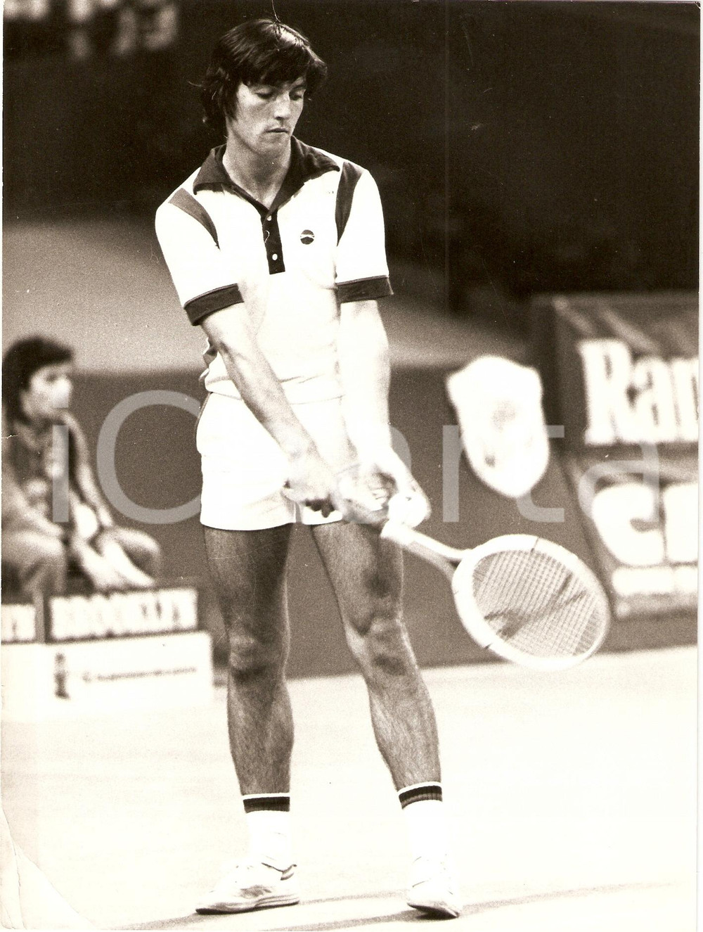 Fotografia d epoca originale 1978 MILANO Ramazzotti Tennis Cup Andrew JARRETT prepara servizio Fotografia 1