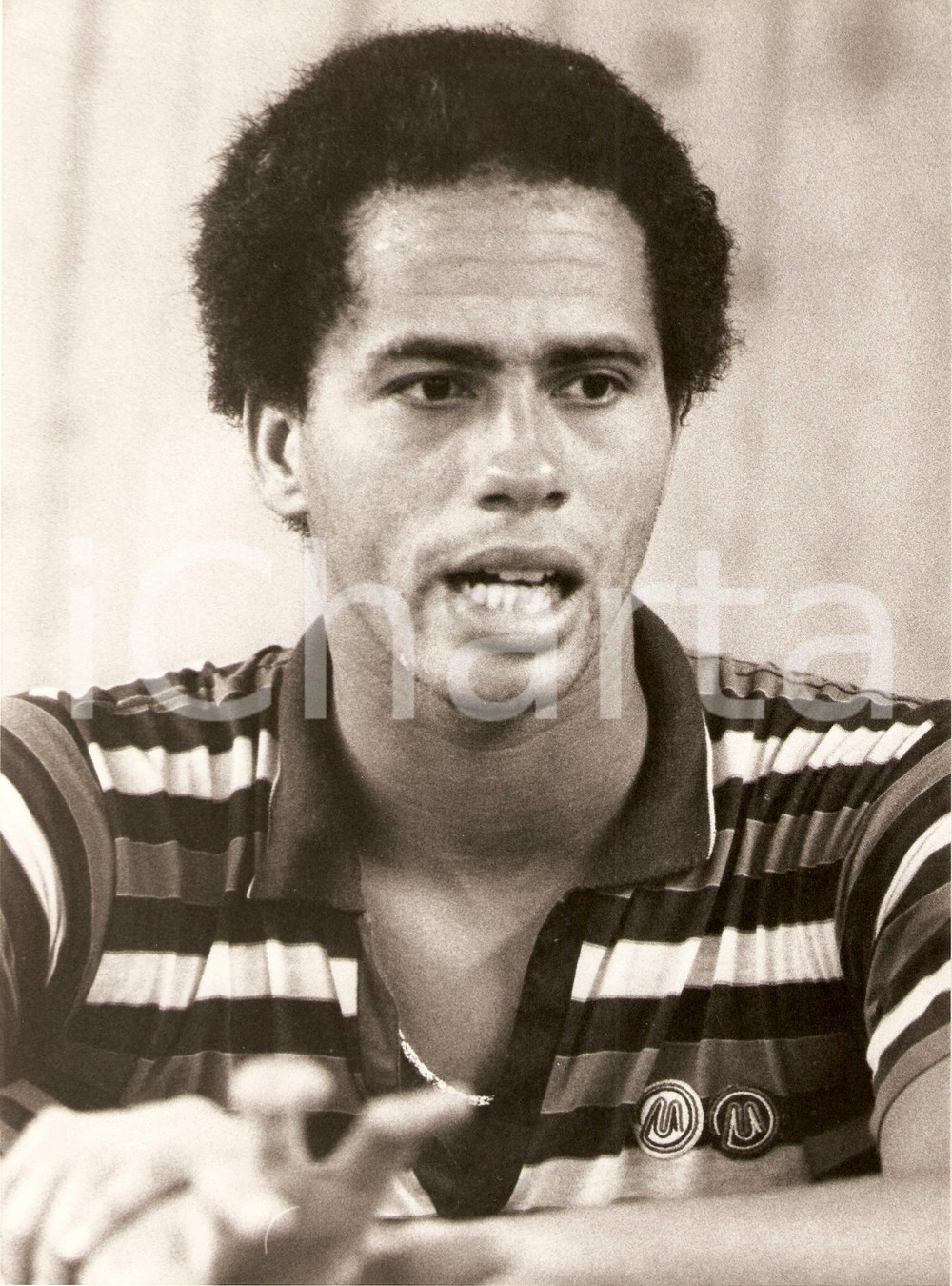 Fotografia d epoca originale 1982 MILANO Cuore Tennis Cup Chip HOOPER in conferenza stampa Ritratto Foto 1