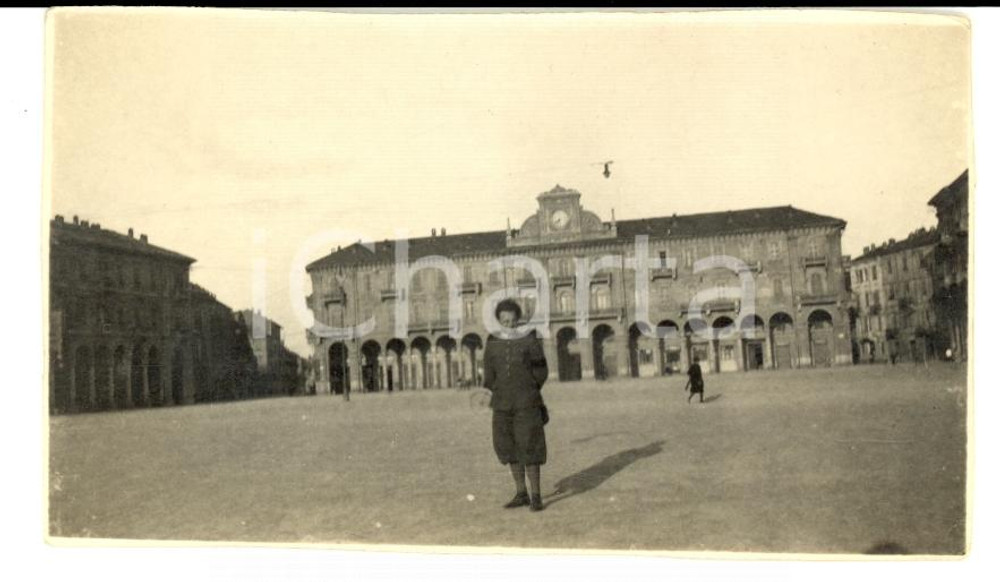 Fotografia d epoca originale 1928 ALESSANDRIA Piazza GARIBALDI Ritratto Camillo ROSSO in divisa Foto 1