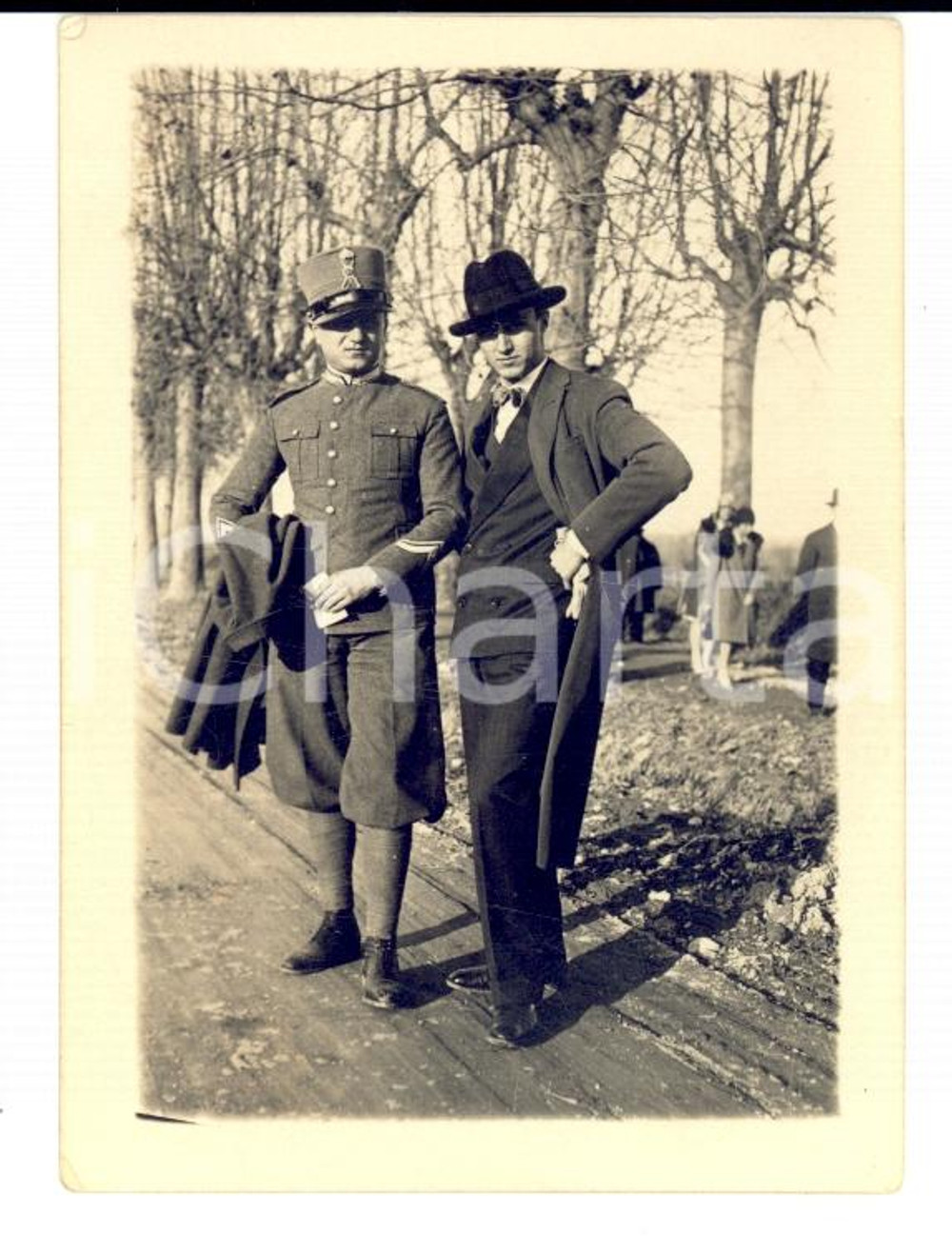 Fotografia d epoca originale 1929 ALESSANDRIA Zona ORTI Ritratto Camillo ROSSO in divisa con amico Foto 1