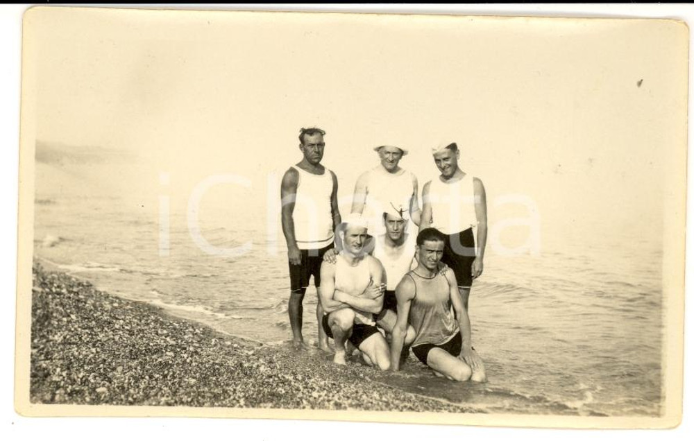 Fotografia d epoca originale 1929 LOANO SV Sacerdote don LEVA in costume colonia marina ALESSANDRIA Foto 1