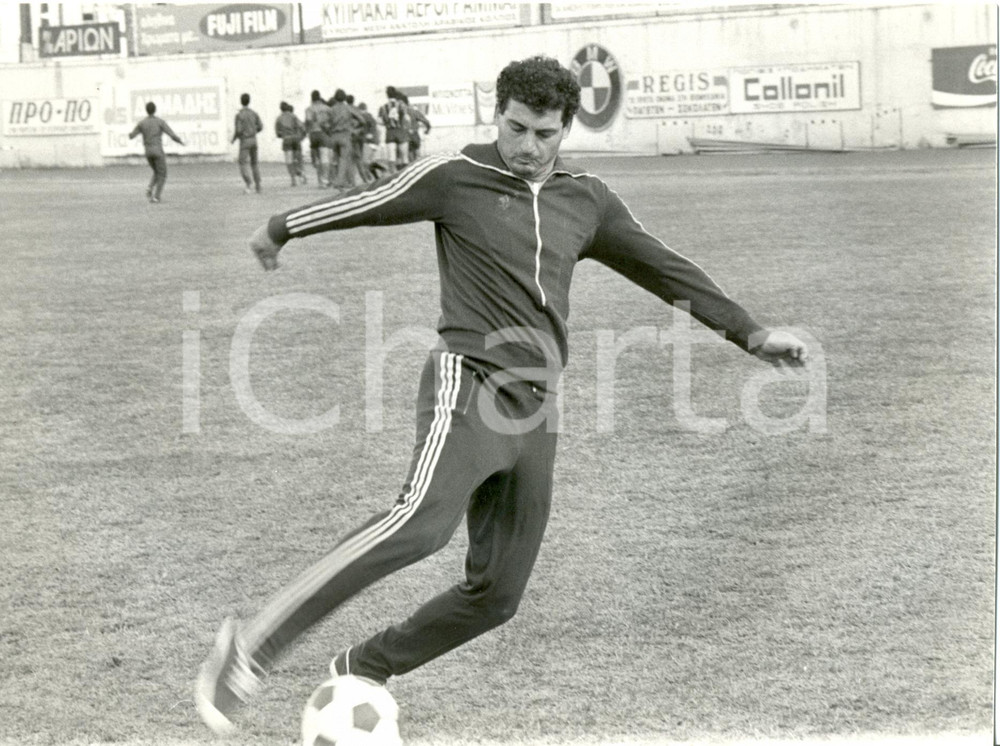 Fotografia d epoca originale 1978 CALCIO Sotiris KAIAFAS si allena CIPRO Sponsor FUJIFILM Fotografia 1