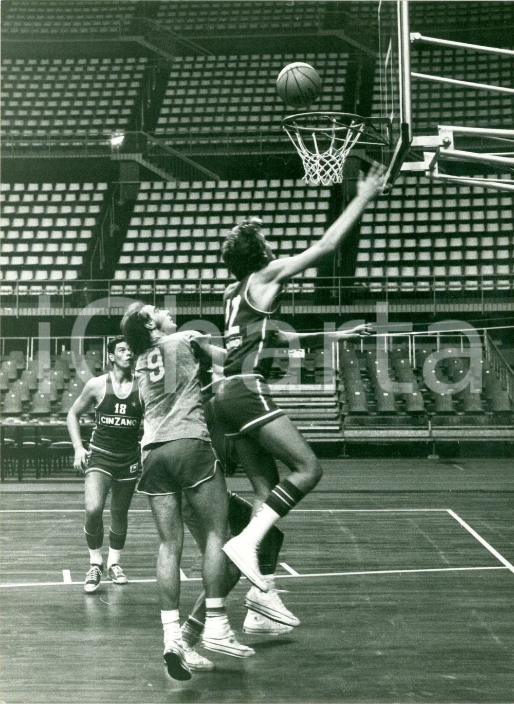 Fotografia d epoca originale 1978 MILANO Basket XEROXCINZANO Allenamenti prepartita FOTOGRAFIA 1