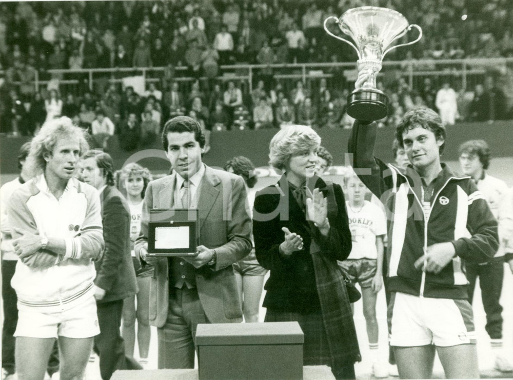 Fotografia d epoca originale 1980 ca MILANO Tennis Vitas GERULAITIS Gene MAYER al Torneo MILAN INDOOR Foto 1