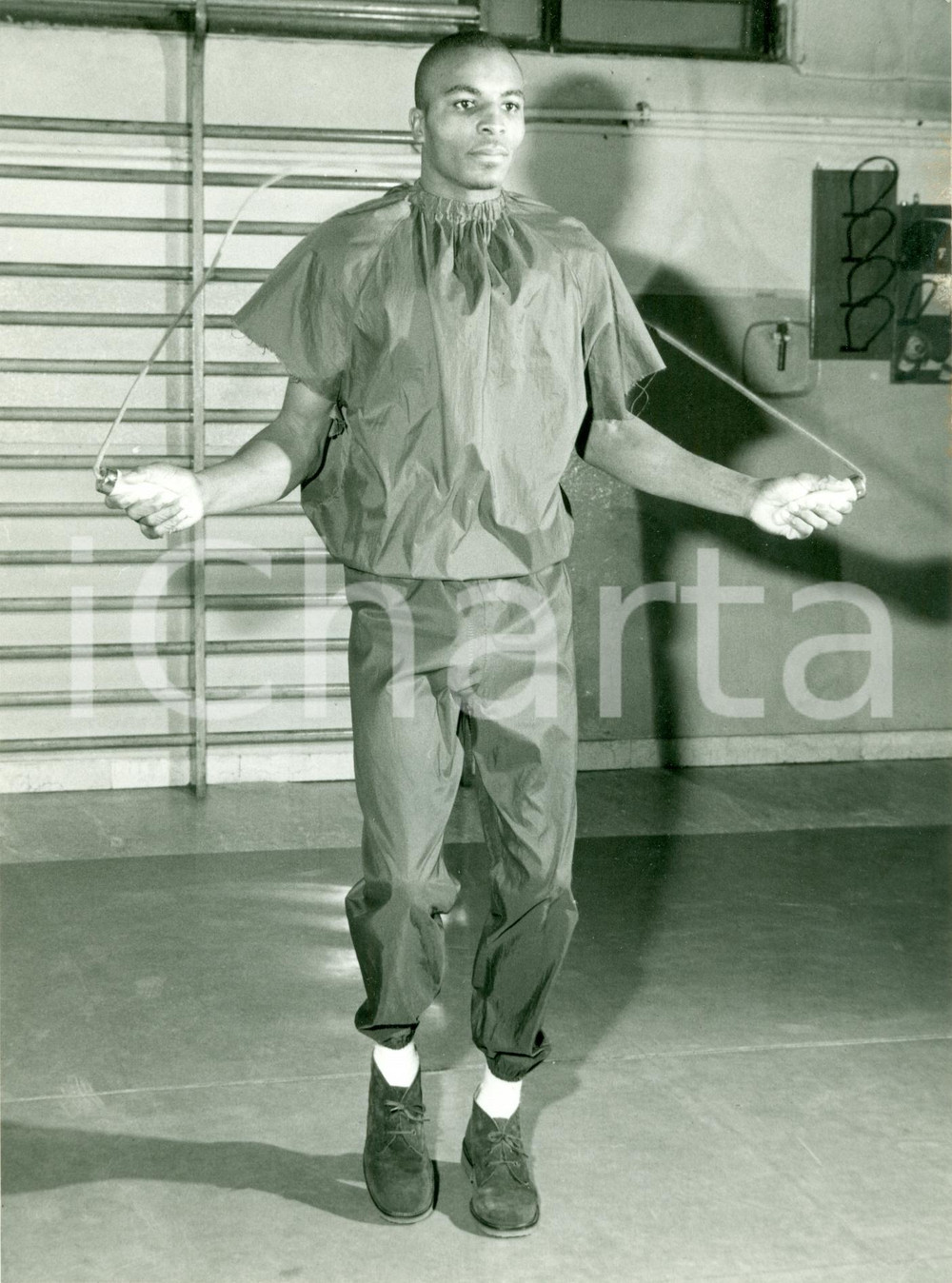 Fotografia d epoca originale 1975 ca BOXE Pugile Freddie BOYNTON salta la corda Fotografia 1