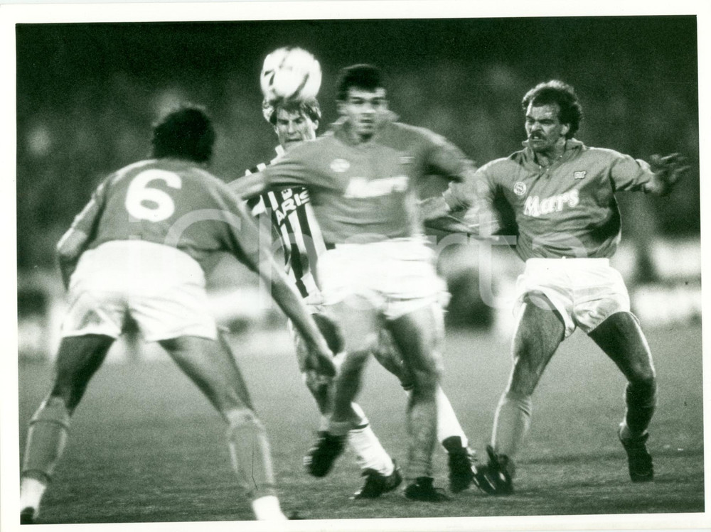 Fotografia d epoca originale 1989 CALCIO Serie A NAPOLIJUVENTUS Azione RENICA CARANNANTE Alemao Laudrup 1