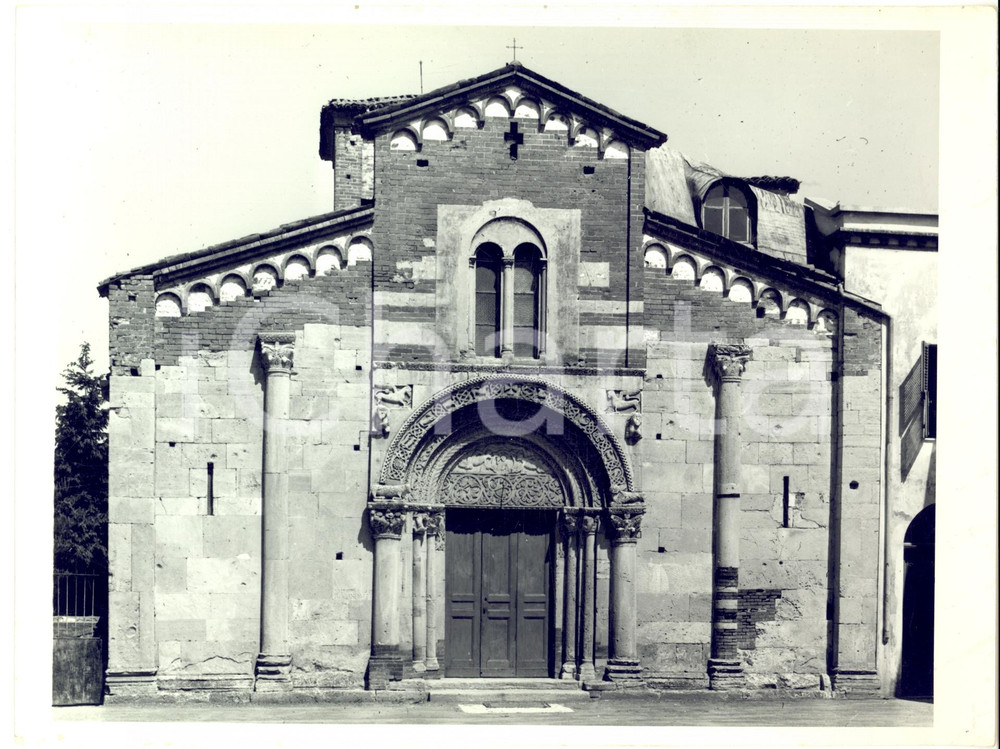 Fotografia d epoca originale 1970 ca CAVAGNOLO TO Abbazia di SANTA FEDE dei Padri MARISTI Foto HAUS 1