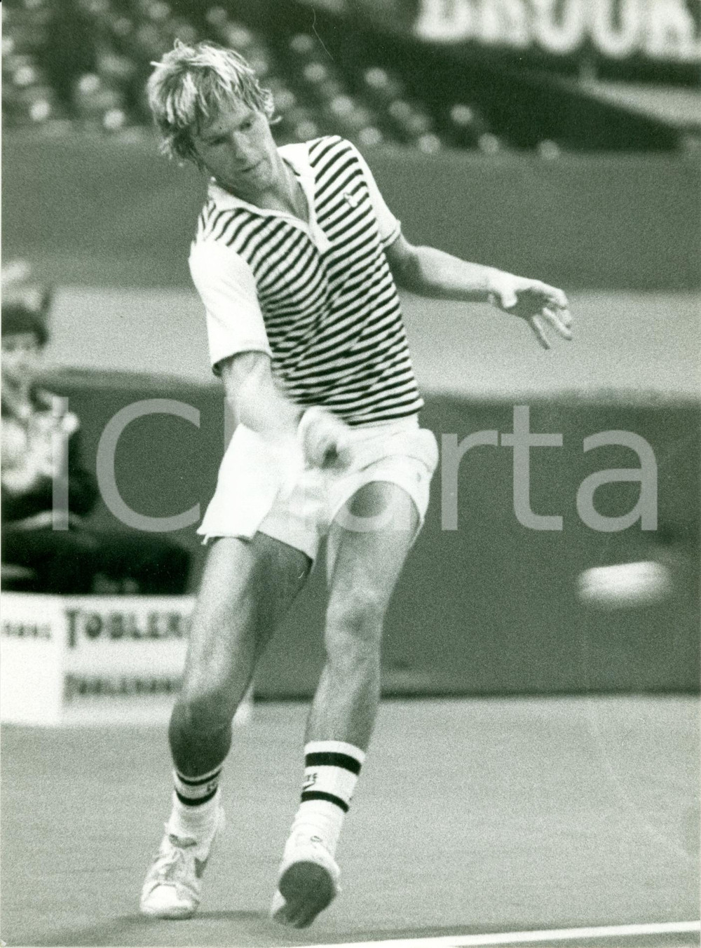 Fotografia d epoca originale 1980 ca TENNIS Tennista Peter FLEMING durante un servizio Fotografia 1