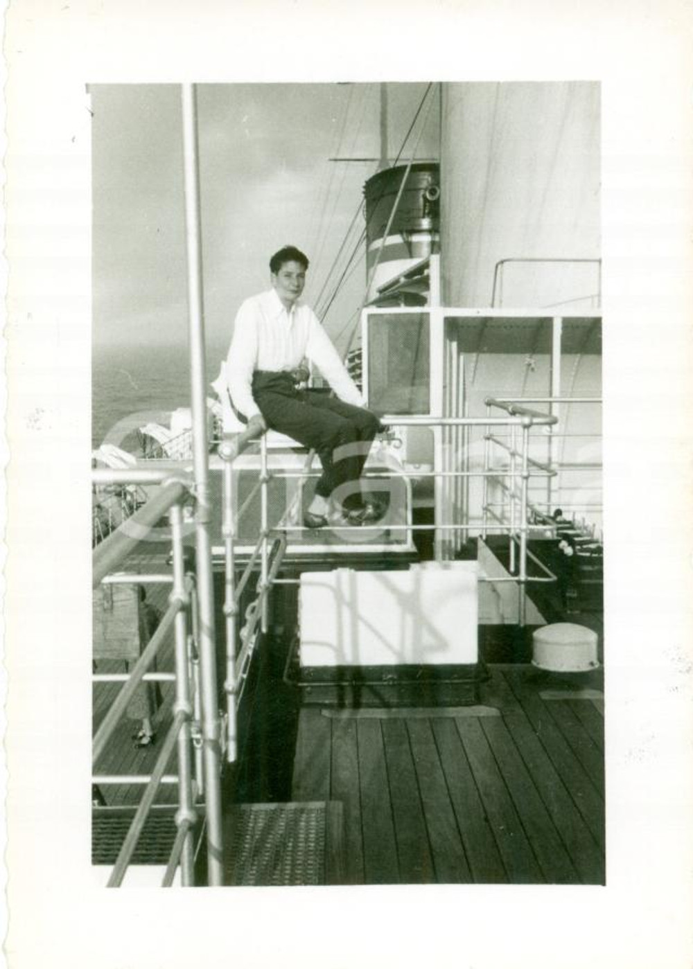 Fotografia d epoca originale 1937 NEW YORK USA In equilibrio su ponte transatlantico ROMA Fotografia 1