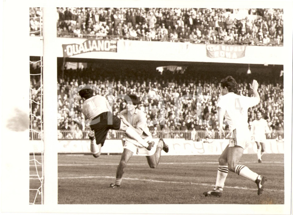 Fotografia d epoca originale 1988 NAPOLI CALCIO Maurizio NERI scontro con portiere Fotografia 1