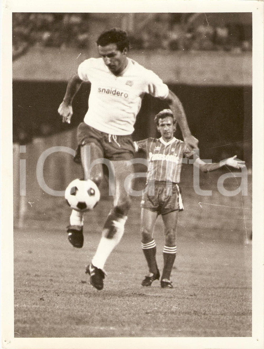 Fotografia d epoca originale 1981 NAPOLI CALCIO Claudio PELLEGRINI durante partita Sponsor SNAIDERO Foto 1