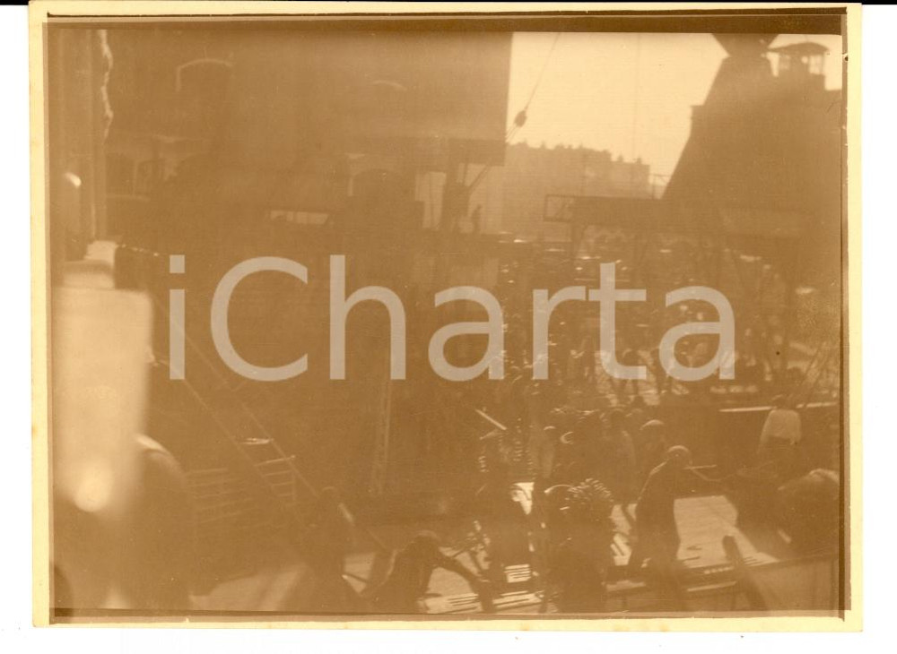 Fotografia d epoca originale 1920 ca AMSTERDAM Carico e scarico di merci al porto Foto VINTAGE 1