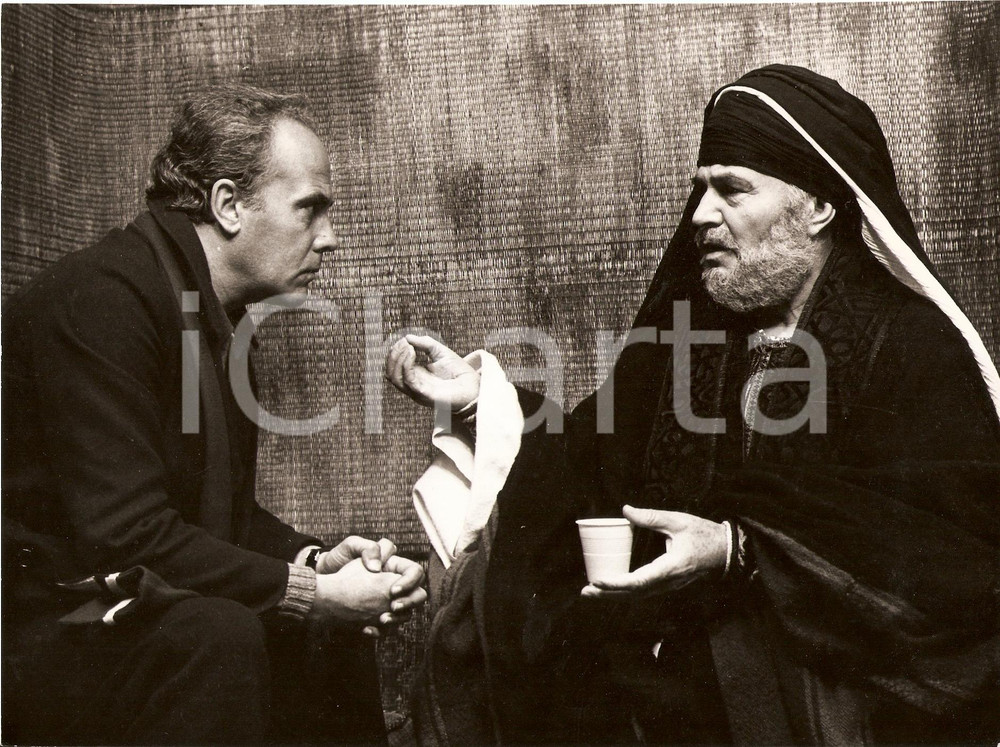 Fotografia d epoca originale 1977 MONASTIR Tunisia GESU  DI NAZARETH James MASON Vincenzo LABELLA Foto set 1