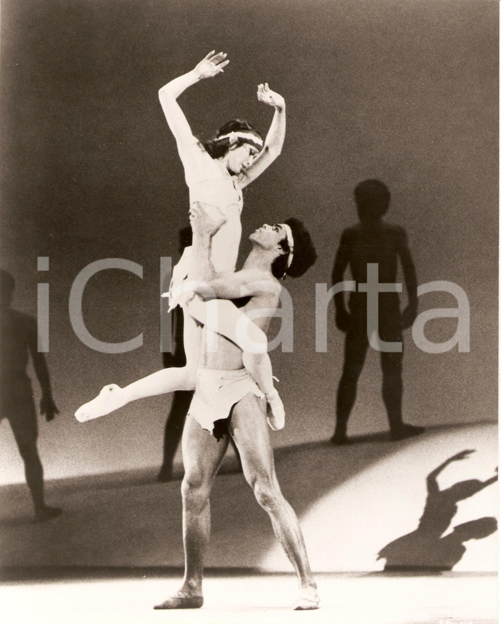 Fotografia d epoca originale 1978 SLOW DANCING IN THE BIG CITY Anne DITCHBURN Héctor MERCADO Foto di scena 1