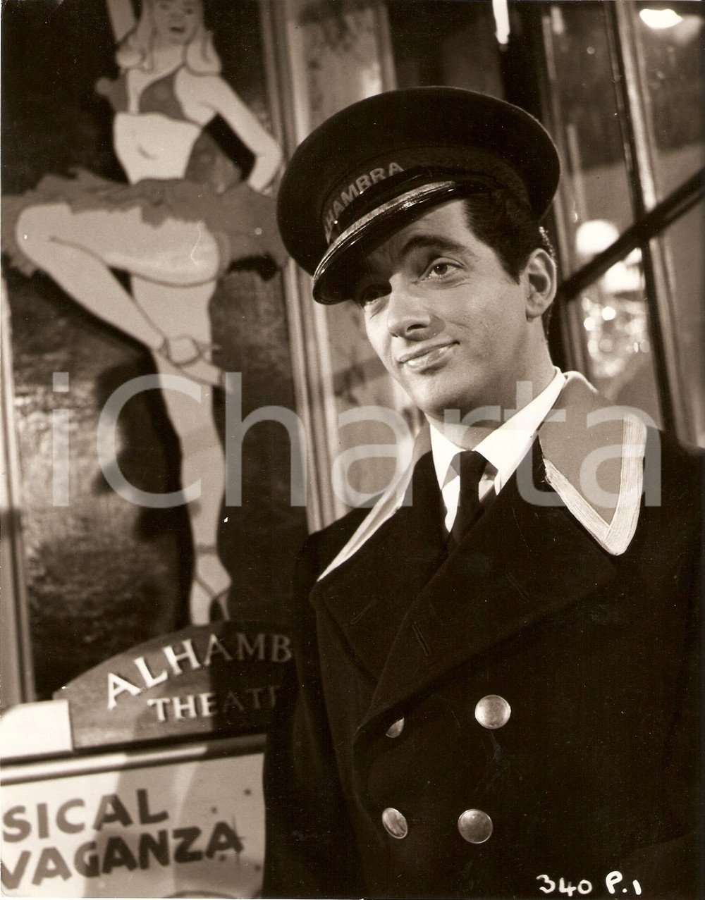 Fotografia d epoca originale 1959 HEART OF A MAN Frankie VAUGHAN Theatre commissionaire ALHAMBRA THEATRE Foto 1