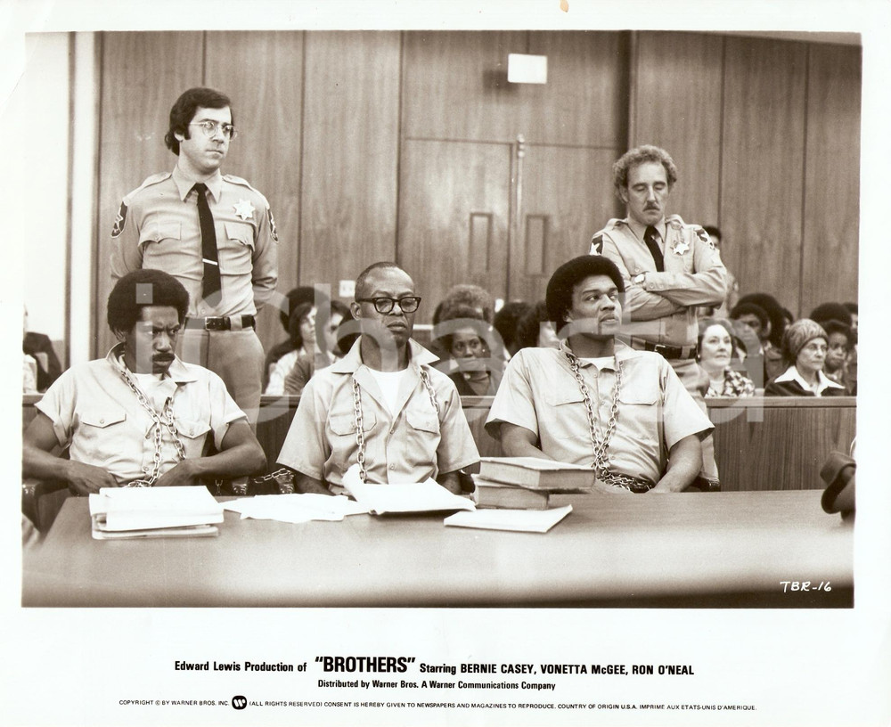 Fotografia d epoca originale 1977 BROTHERS Bernie CASEY on trial Directed by Arthur BARRON Photo 1