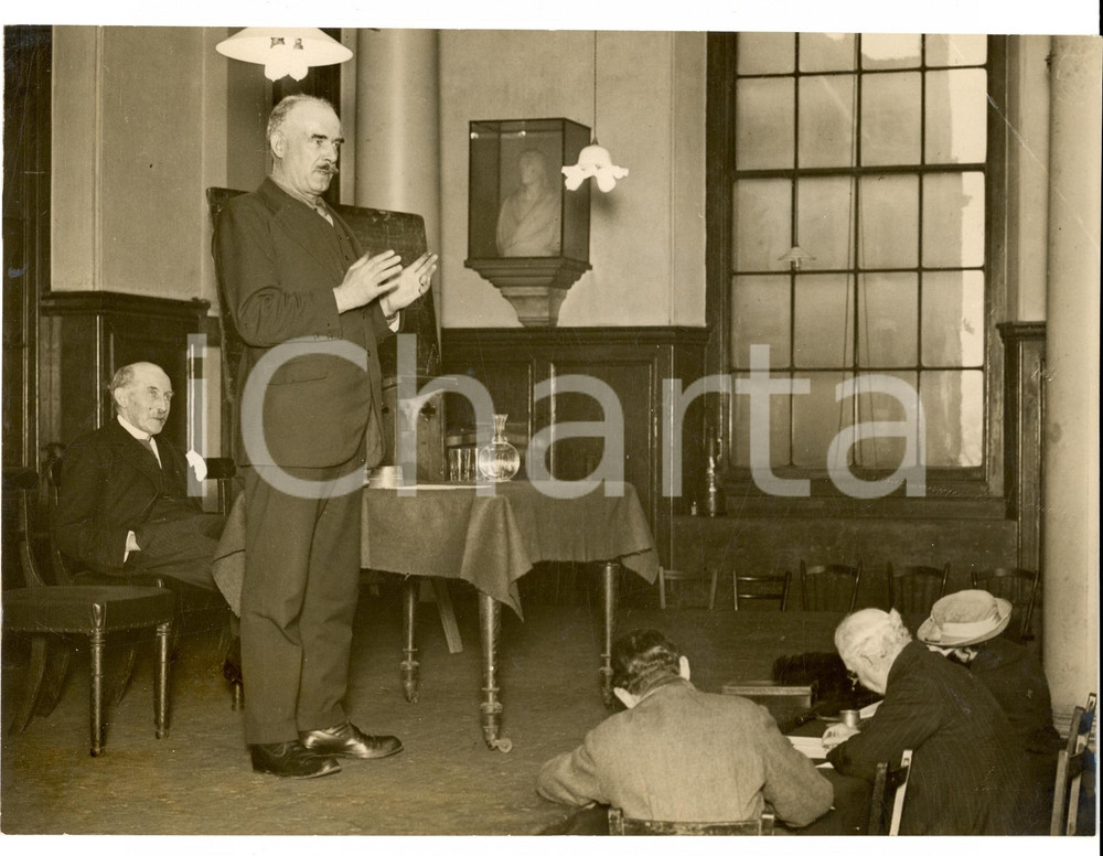 Fotografia d epoca originale 1920 LONDON UK Trade unionist John WARD CB CMG at a conference Photo 1