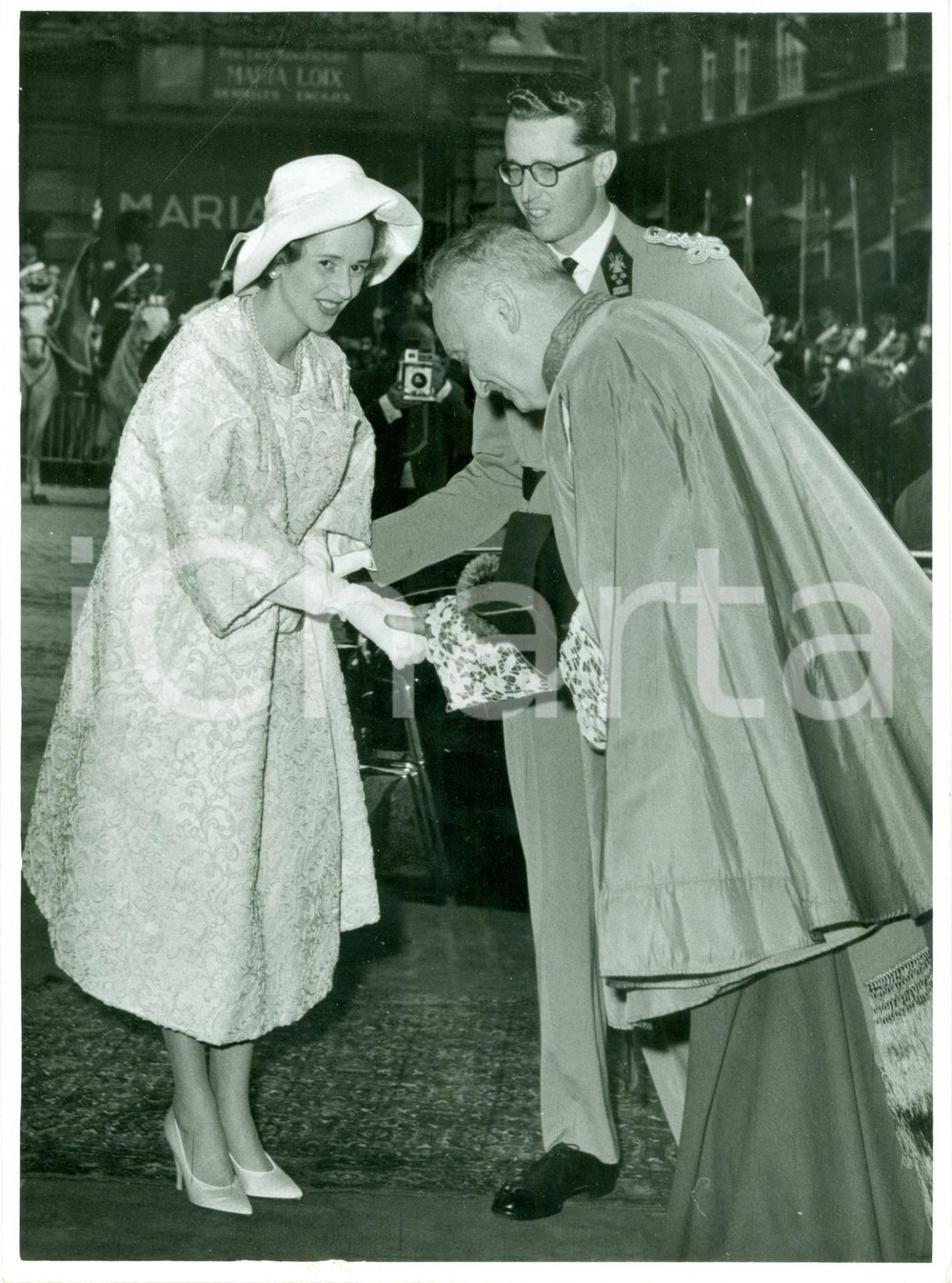 Fotografia d epoca originale 1960 ca BRUXELLES Regina Fabiola festa nazionale Cattedrale SAINT MICHEL GUDULE 1