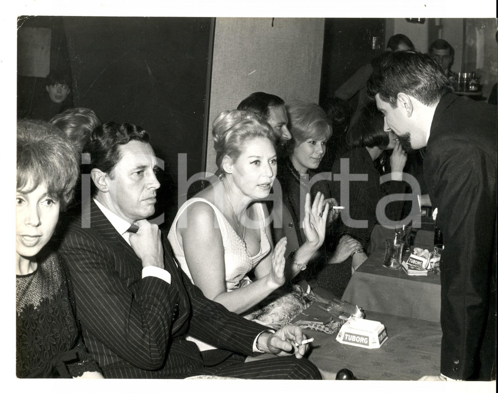 Fotografia d epoca originale 1955 ca PARIS Attrice Tilda THAMAR l atomica argentina in un locale FOTO 1 1