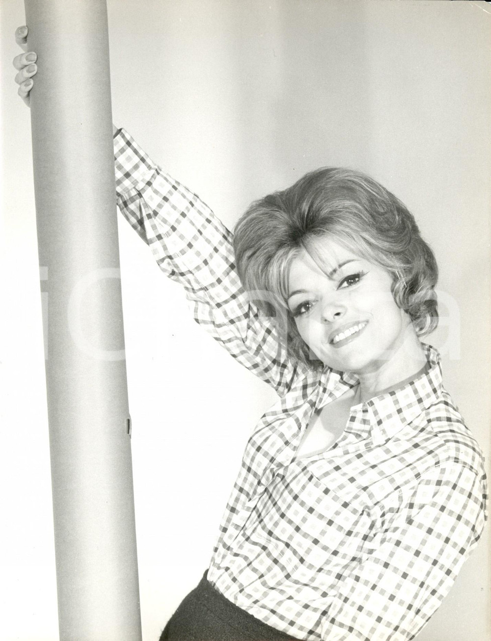 Fotografia d epoca originale 1965 ca PARIS F Ritratto dell attrice Perrette PRADIER Foto CINEMA 1