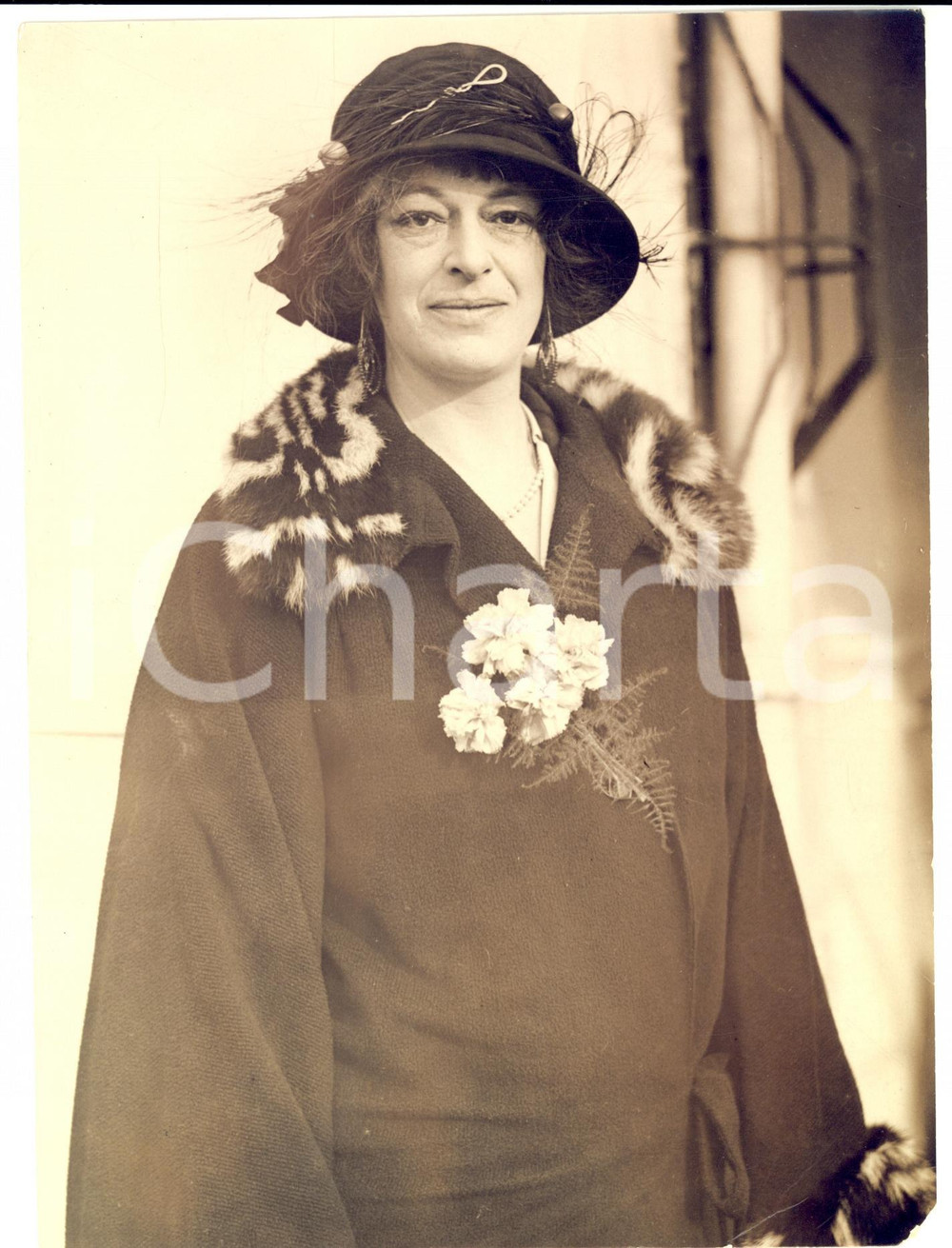 Fotografia d epoca originale 1940 ca Portrait of Mrs. William MITCHELL THOMSON Parliamentary Secretary Photo 1