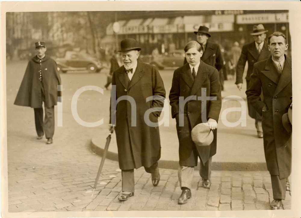 Fotografia d epoca originale 1938 PARIS ALESSANDRO di Jugoslavia passeggia con legato jugoslavo SZIRMAIA 1