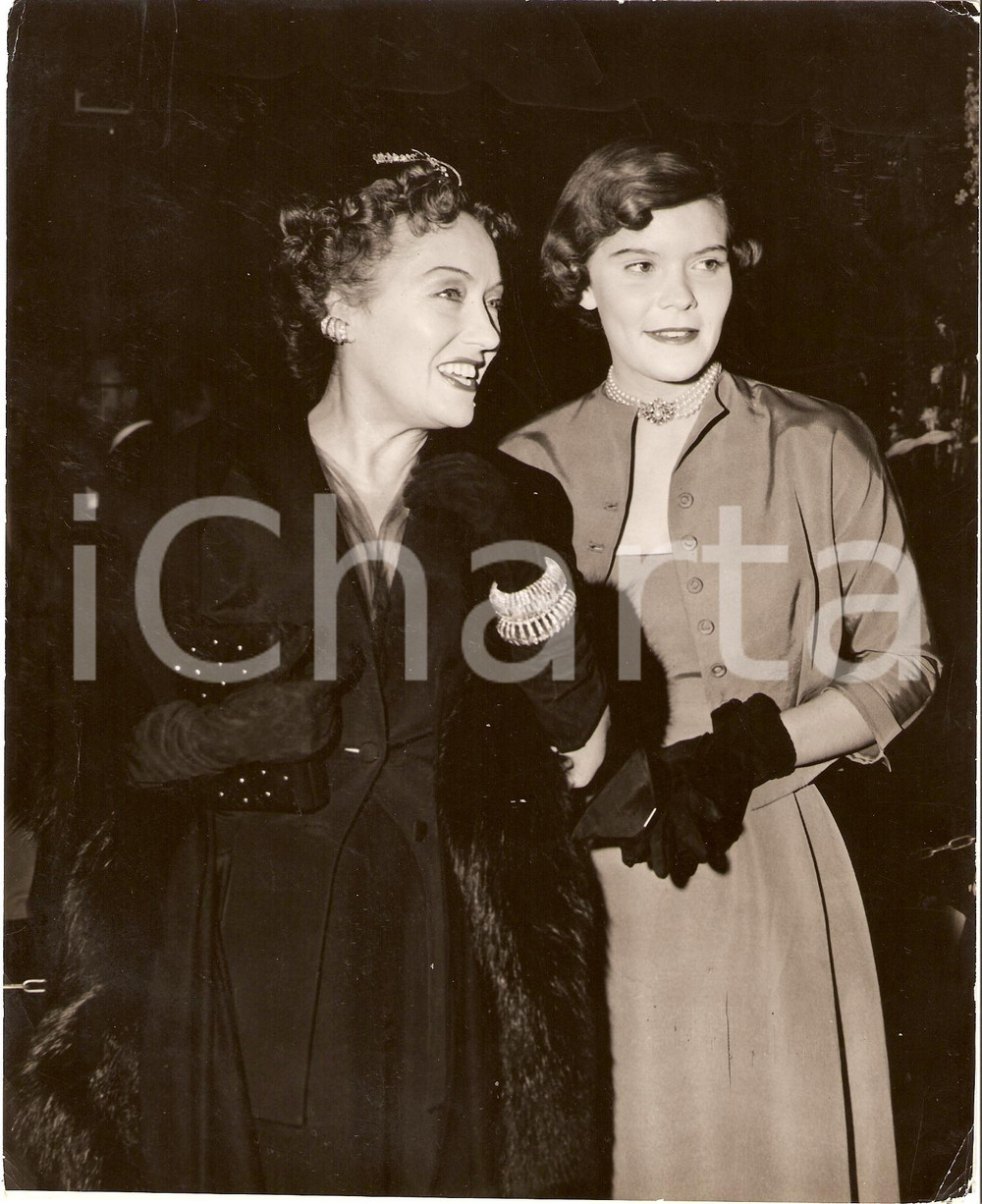 Fotografia d epoca originale 1950 ca HOLLYWOOD Gloria SWANSON her daughter Michelle FARMER AMON Photo 1