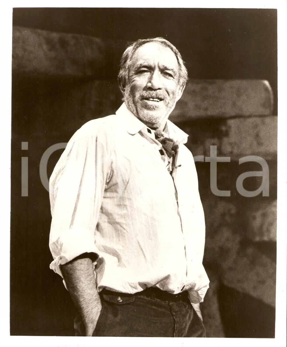 Fotografia d epoca originale 1984 ZORBA THE GREEK Anthony QUINN on the stage Portrait Photo 1