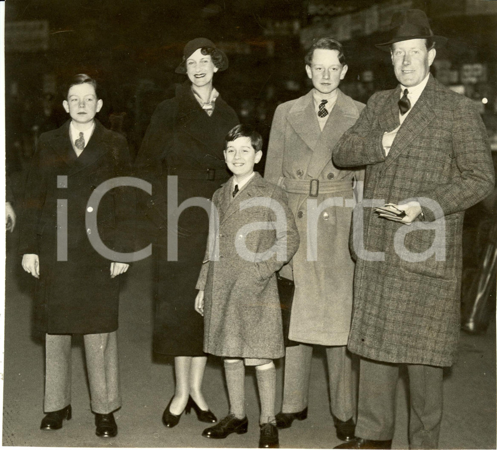 Fotografia d epoca originale 1936 LONDON UK Il parlamentare WARRENDER e la famiglia in partenza Fotografia 1
