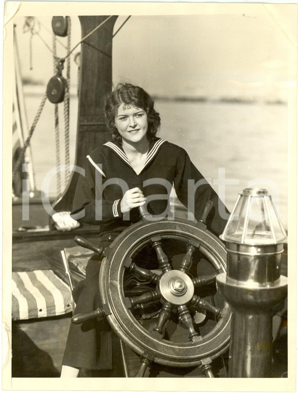 Fotografia d epoca originale 1930 NEWPORT BAY CALIFORNIA IRENE THOMPSON alla REGATA DI NATALE Fotografia 1
