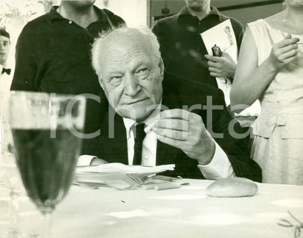 Fotografia d epoca originale 1965 ca VENEZIA Giuseppe UNGARETTI al Festival Fotografia 1