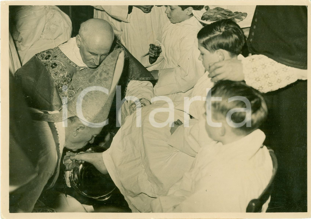 Fotografia d epoca originale 1937 PARIS Cardinal Jean VERDIER cerimonia lavaggio dei piedi Fotografia 1