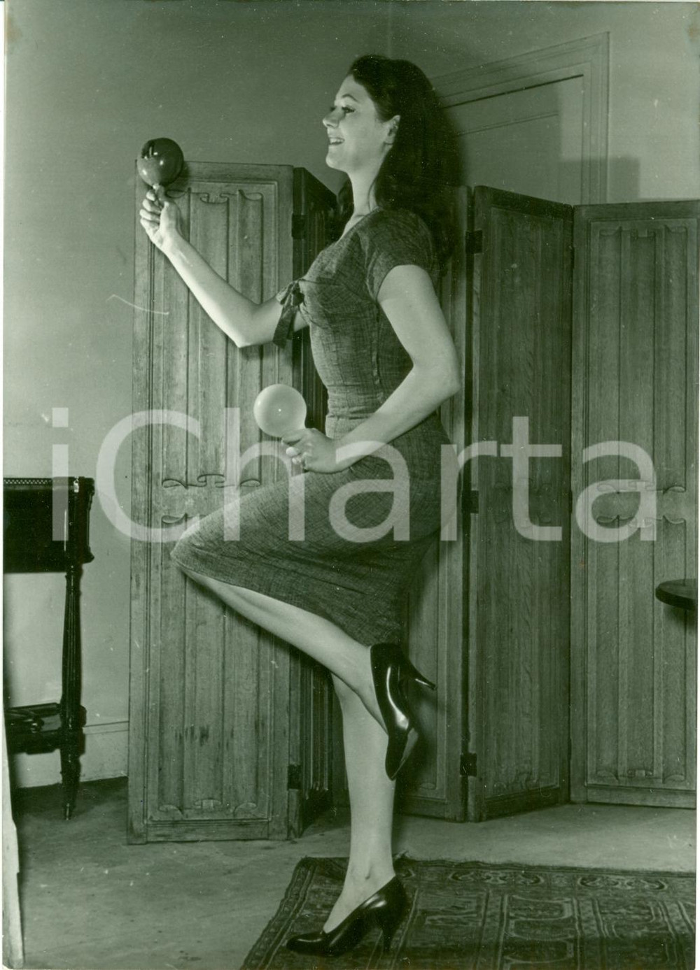 Fotografia d epoca originale 1959 PARIS Martine REICHENBACH pronipote Sarah BERNHARDT prepara il debutto FOTO 1