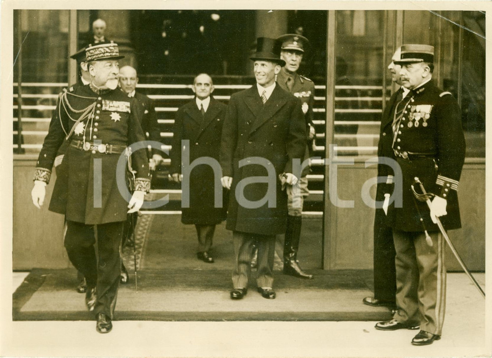 Fotografia d epoca originale 1937 PARIS Re Giorgio II di GRECIA all ELISEO con Generale BRACONNIER Foto 1
