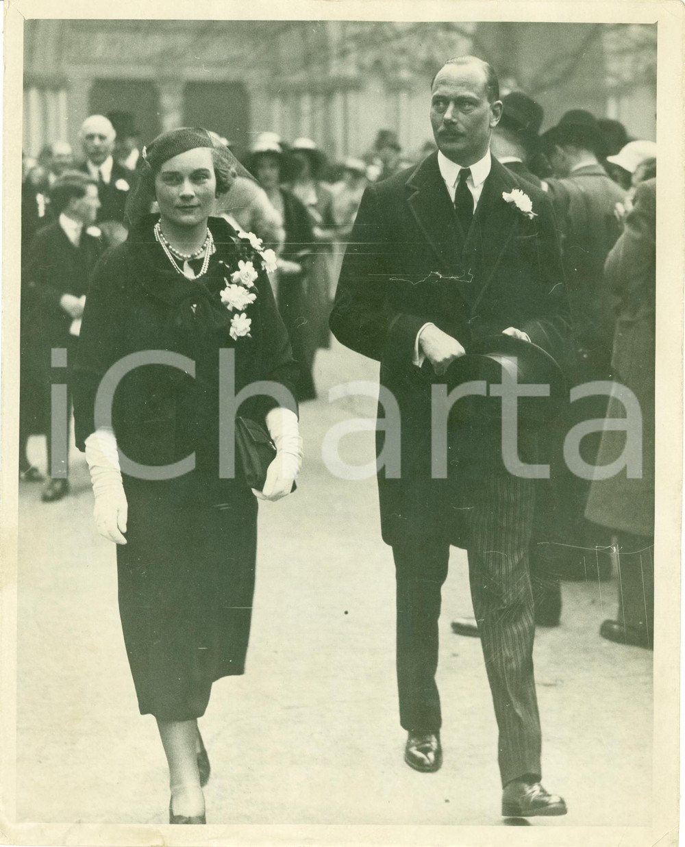 Fotografia d epoca originale 1936 LONDON Duchi GLOUCESTER a matrimonio Peter DAWNAY Angela MONTAGUDOUGLAS 1