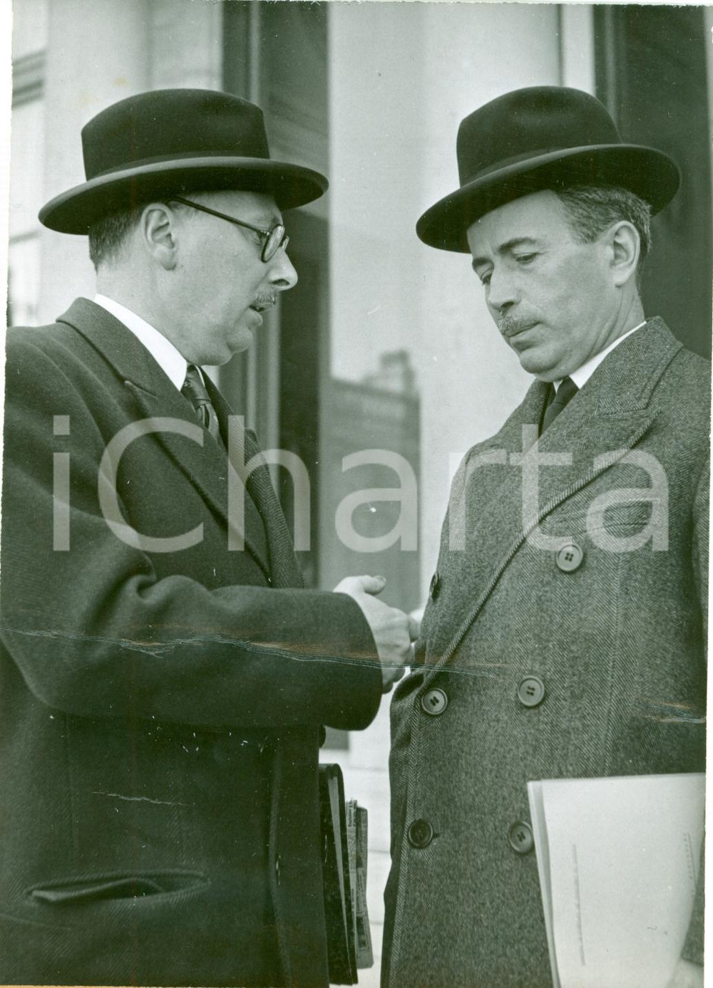 1952 AIX-LES-BAINS (F) Presidente Antoine PINAY incontra René PLEVEN *Fotografia