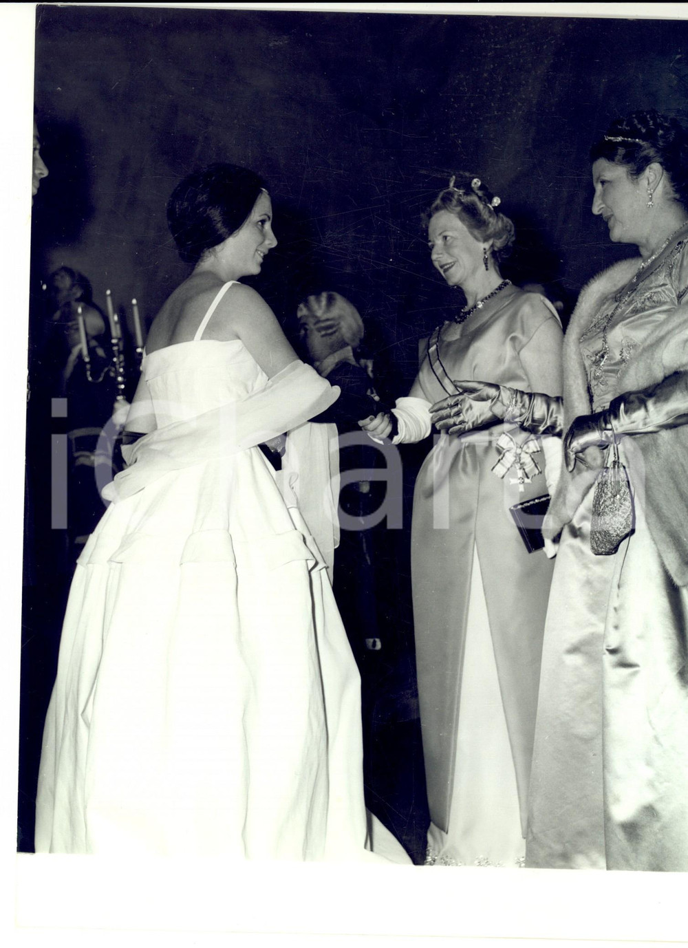 Fotografia d epoca originale 1960 ca PARIS ? La principessa Ghislaine de POLIGNAC a una serata di gala Foto 1