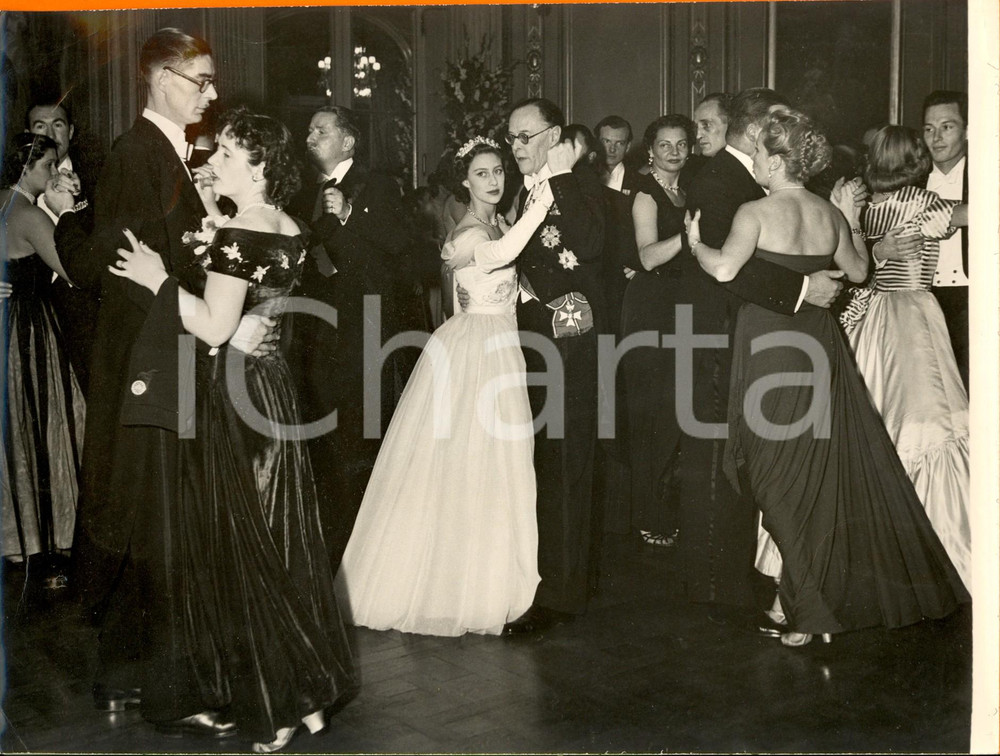 Fotografia d epoca originale 1951 PARIS CIRCLE INTERALLIE Margaret d INGHILTERRA balla con sir Oliver HARVEY 1