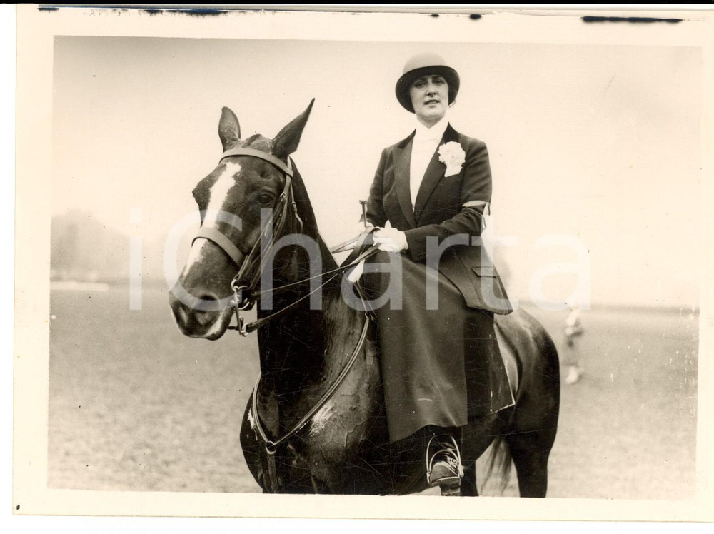 Fotografia d epoca originale 1930 PARIS Parc de la BAGATELLE Comtesse de WANGEN la plus belle amazone Photo 1