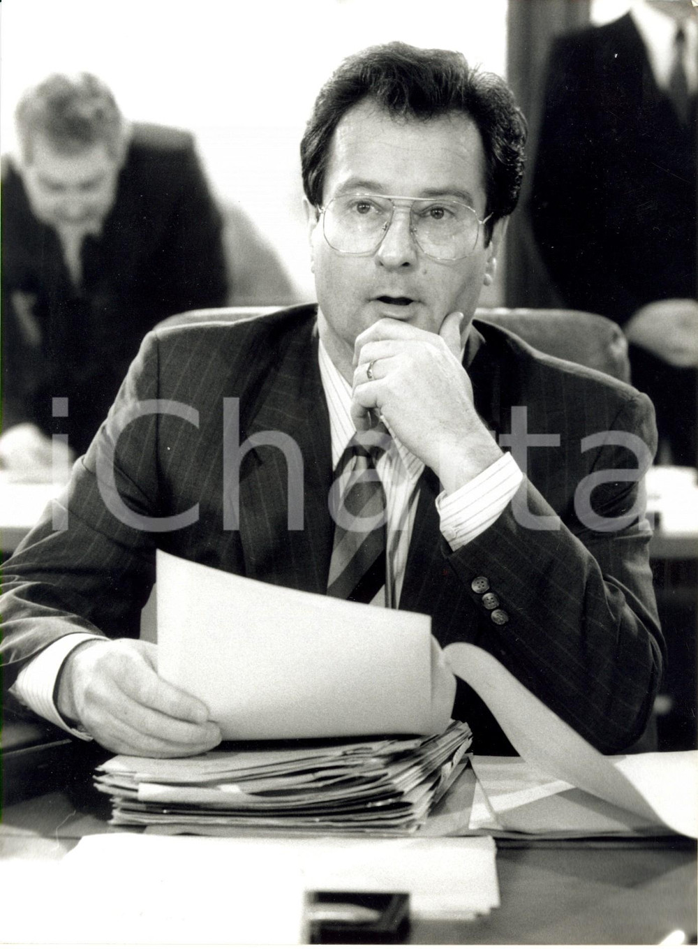 Fotografia d epoca originale 1990 ca BERLIN Ministro Giustizia Klaus KINKEL a riunione del Gabinetto federale 1