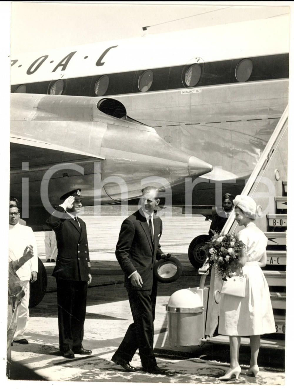 Fotografia d epoca originale 1950 ca INDIA La regina Elisabetta lascia il Paese dopo una visita ufficiale 1