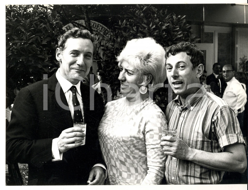 Fotografia d epoca originale 1960 ca PARIS Pierre PERRIN e Jacques DUBY a una serata Fotografia 1